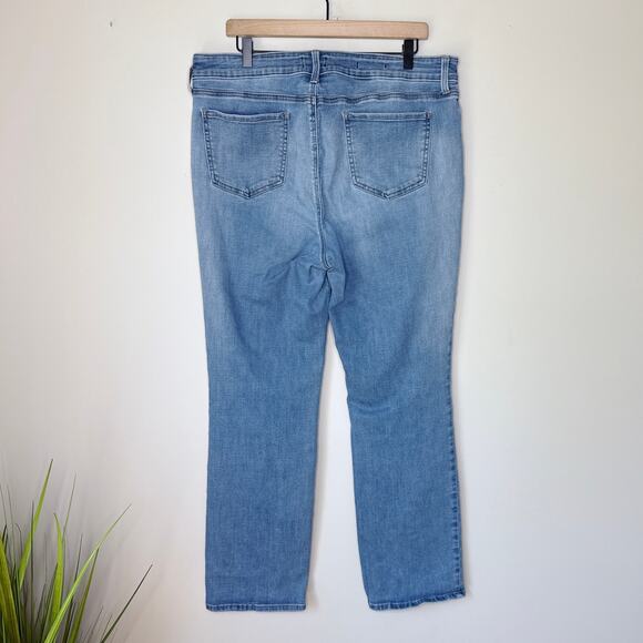 NYDJ Marilyn Straight Lift Tuck Jeans Medium Wash Size 16 HIgh-Rise Stretch Chic - Picture 6 of 8